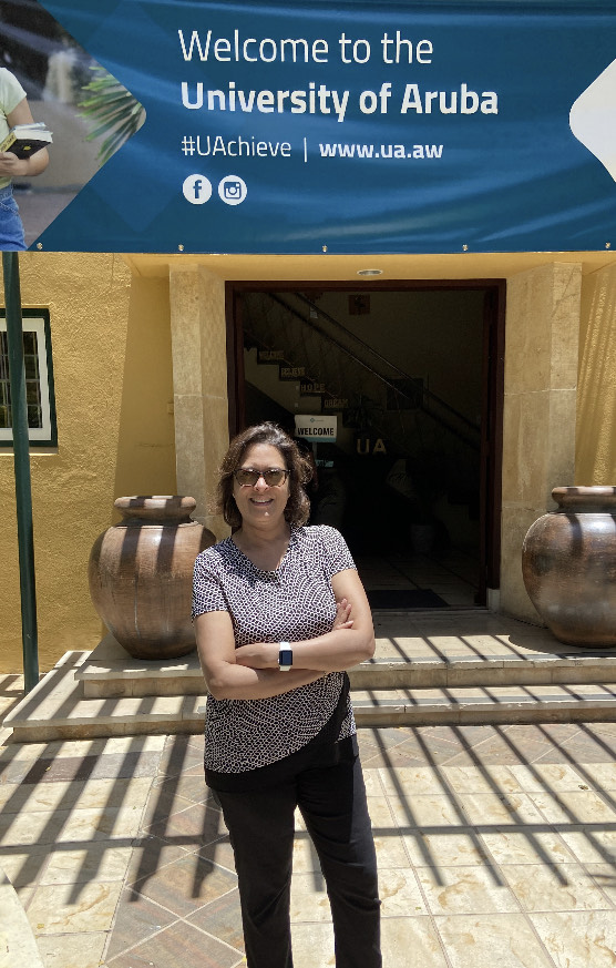 This image has an empty alt attribute; its file name is lauren-aruba-1-1.jpeg